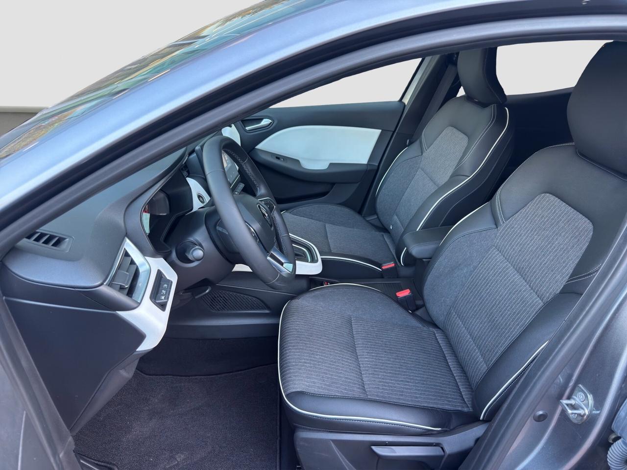 Renault Clio Full Hybrid E-Tech 145 CV 5 porte Techno