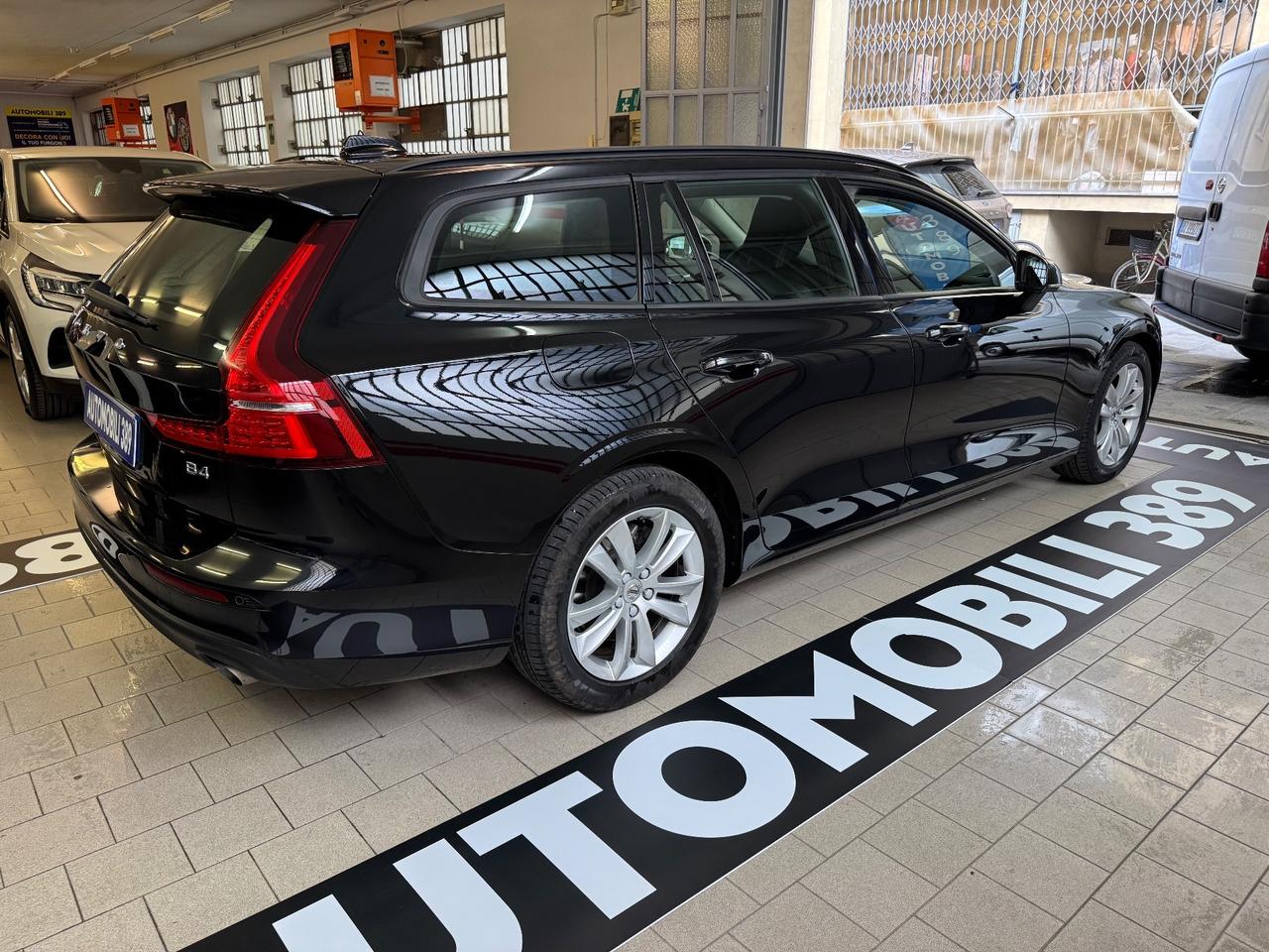 Volvo V60 B4 (d) Geartronic Momentum Business