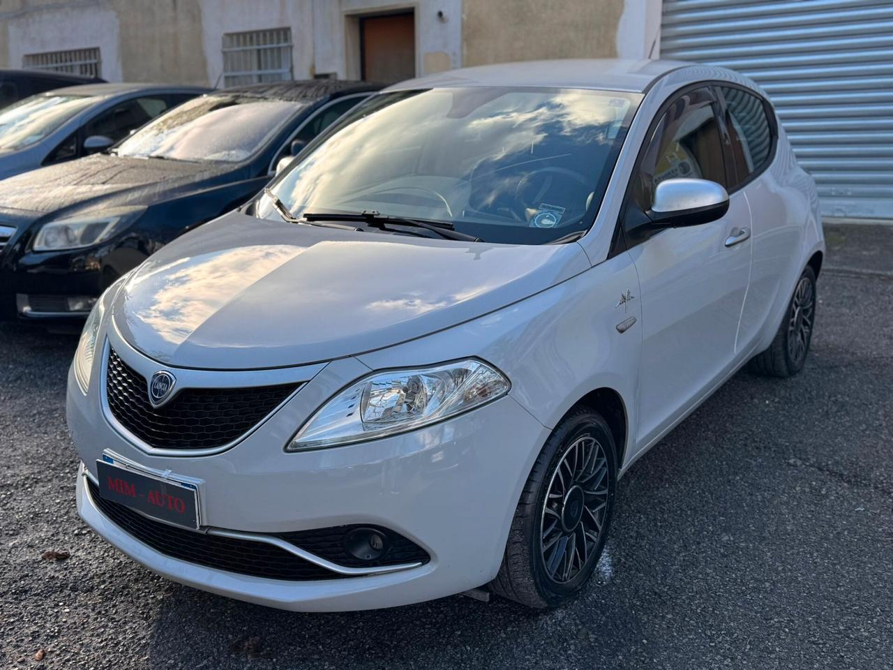 Lancia Ypsilon 1.3 MJT 16V 95 CV EURO6 GARANZIA 1 ANNO