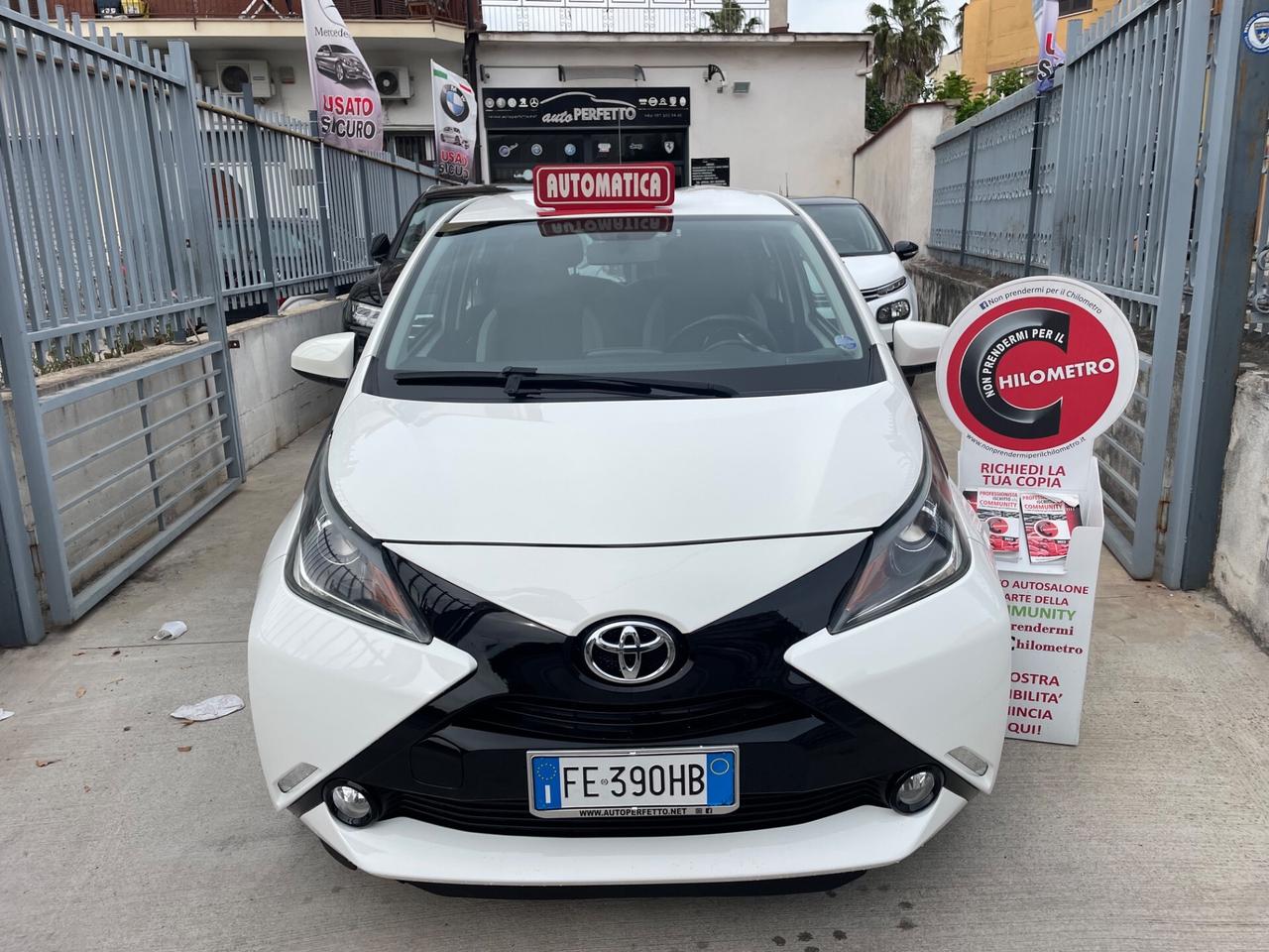 Toyota Aygo 1.0 VVT-i 69 CV 5 porte x-wave MMT