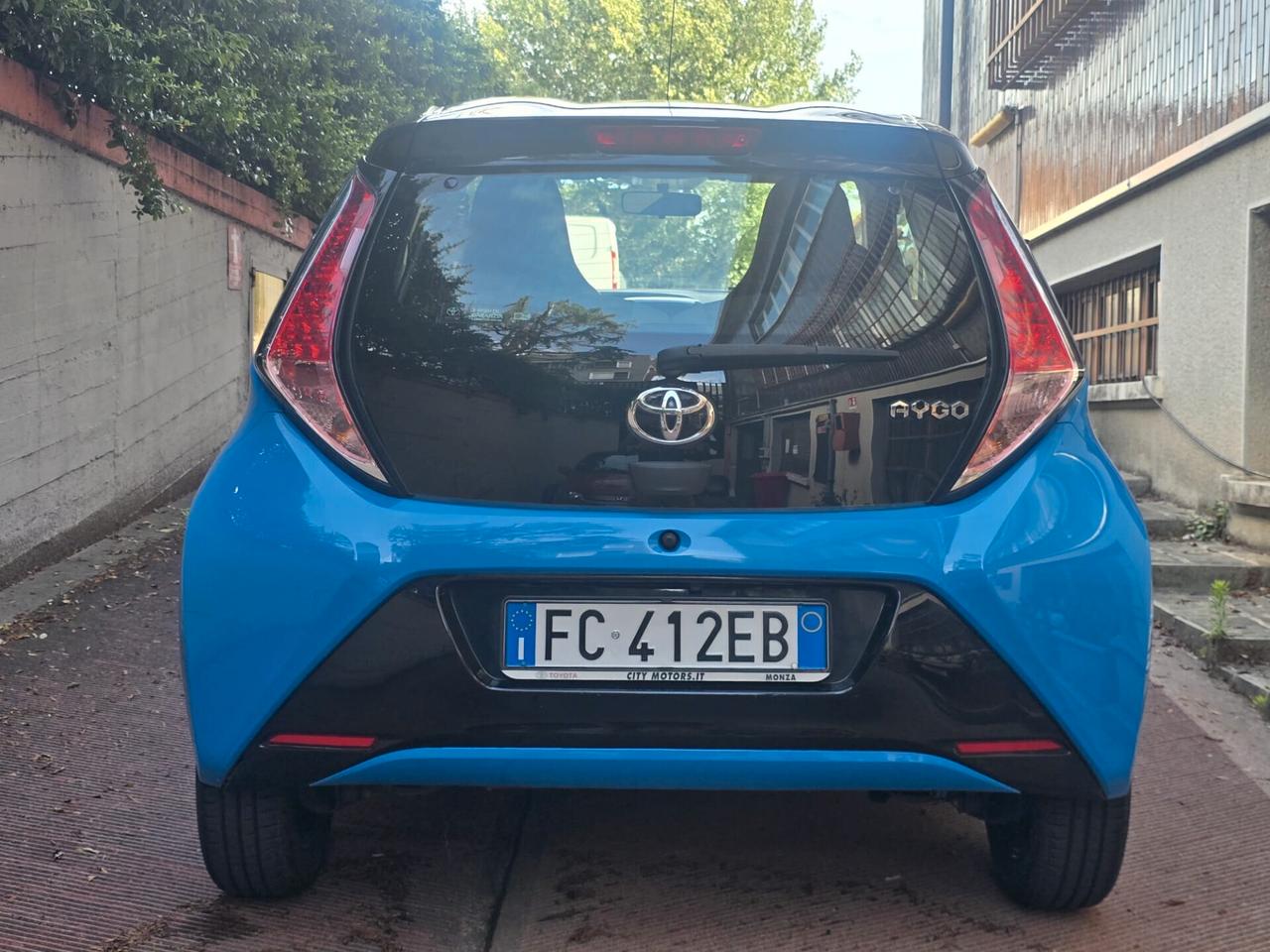 Toyota Aygo 1.0 VVT-i 69 CV 3 porte x-play MMT - FRIZIONE NUOVA...!!!!!