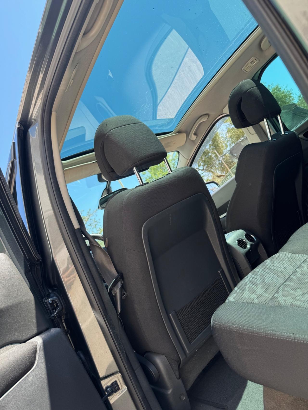 Peugeot 3008 2.0 HDi 150CV Business