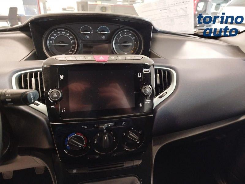 Lancia Ypsilon Ypsilon 1.0 FireFly 5 porte S&S Hybrid Platino