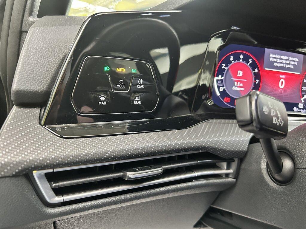 Volkswagen Golf 1.5 eTSI EVO ACT R-Line DSG