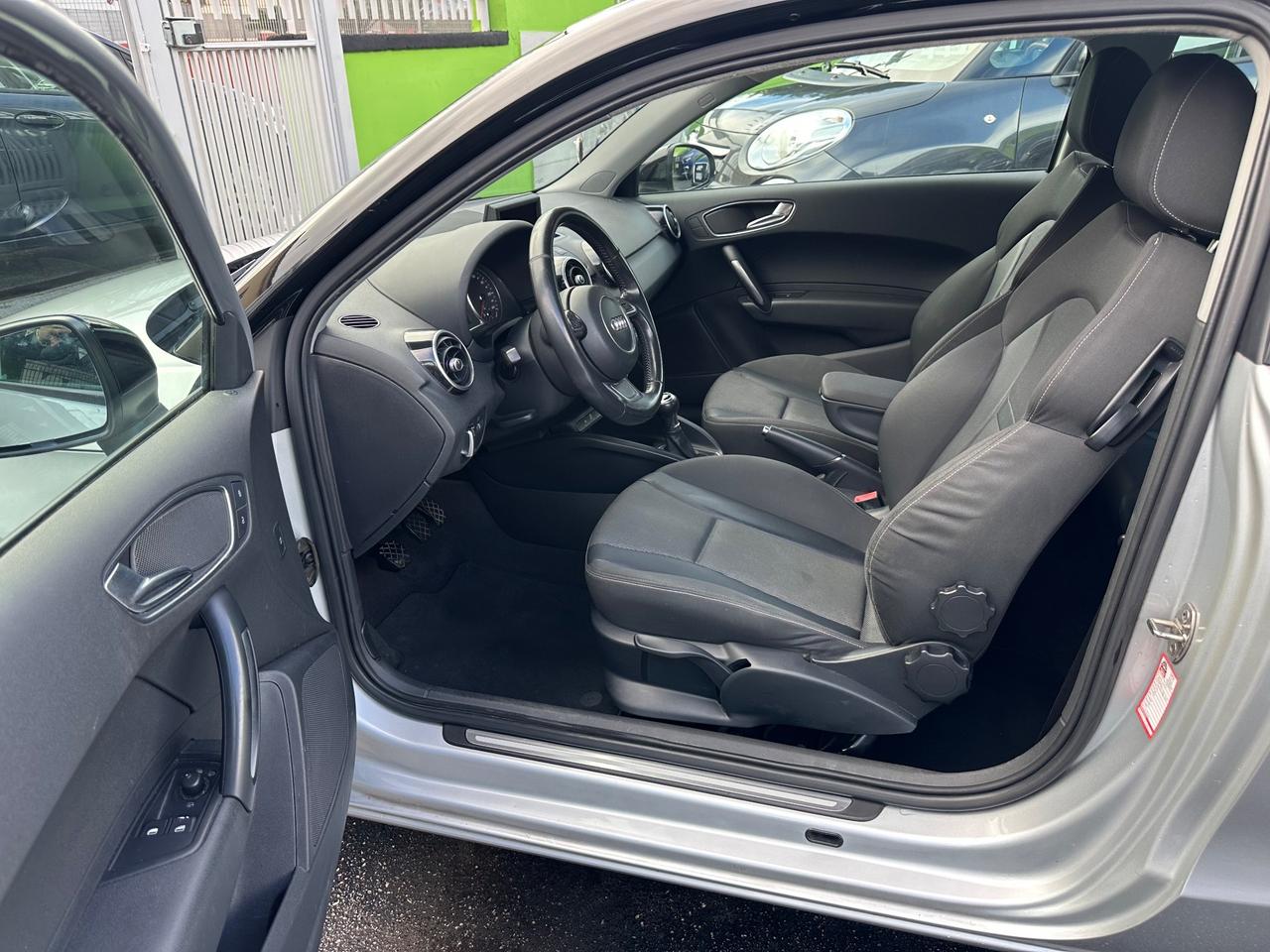 Audi A1 1.6 TDI 105 CV Ambition 170.000 KM