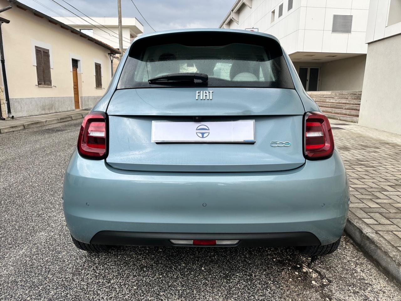 Fiat 500 500e 3+1 42 kWh La Prima