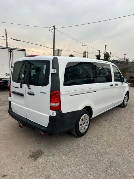 Autocarro pulmino Mercedes 9 posti