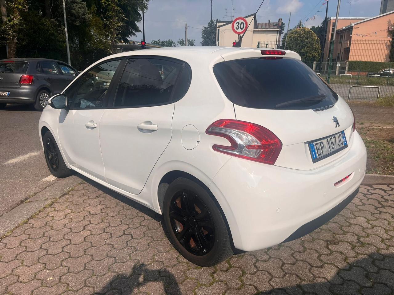 Peugeot 208 1.2 VTi 82 CV 5 porte Allure - 2012