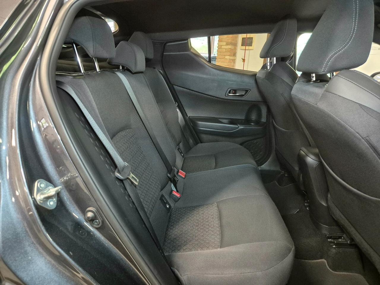 Toyota C-HR 2.0 Hybrid E-CVT Morebusiness