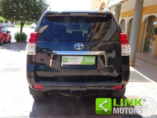 LINK MOTORS: TOYOTA LAND CRUISER 3.0 D4-D WAGON