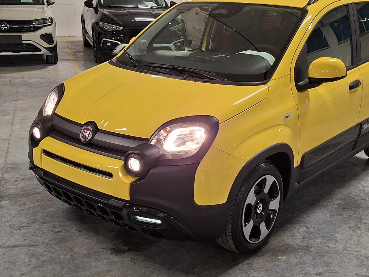 Fiat Panda 1000 FireFly Hybrid 70CV Pandina Km. 0