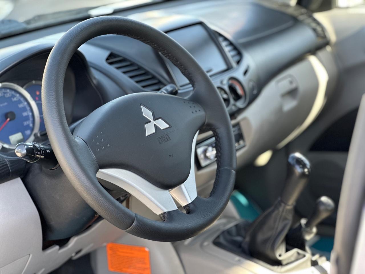 Mitsubishi L200 2.5 DI-D/136CV Double Cab Invite