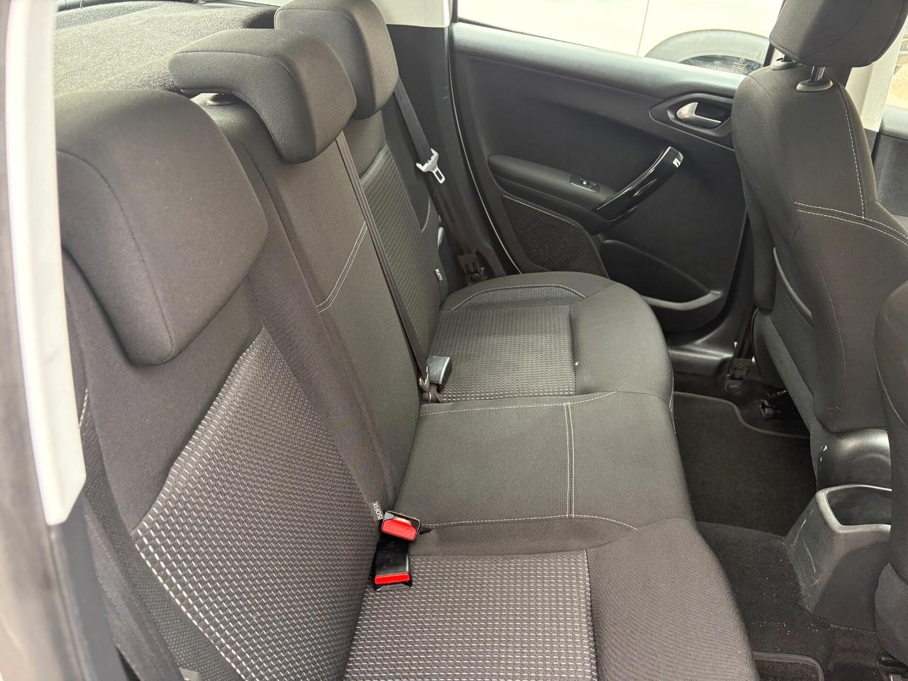 Peugeot 208 PureTech Turbo 110 EAT6 S&S 5 porte Allure