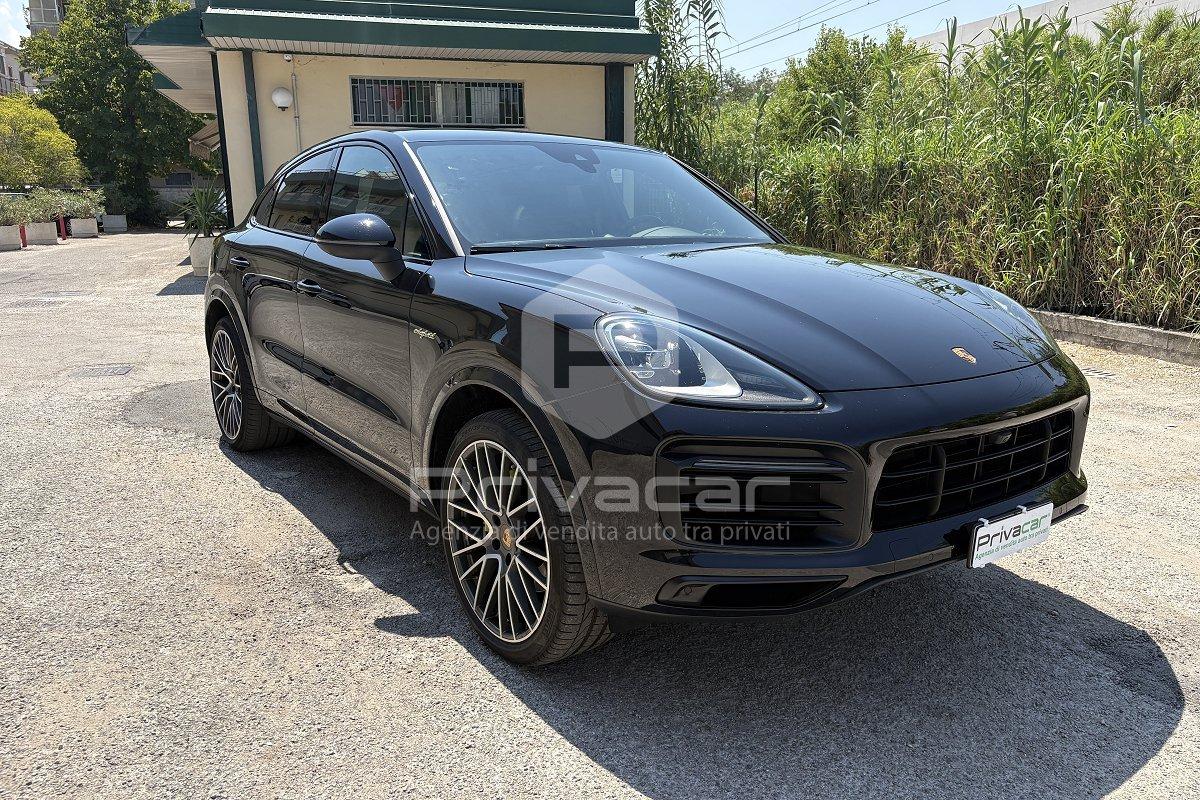 PORSCHE Cayenne Coupé 3.0 V6 E-Hybrid Platinum Edition