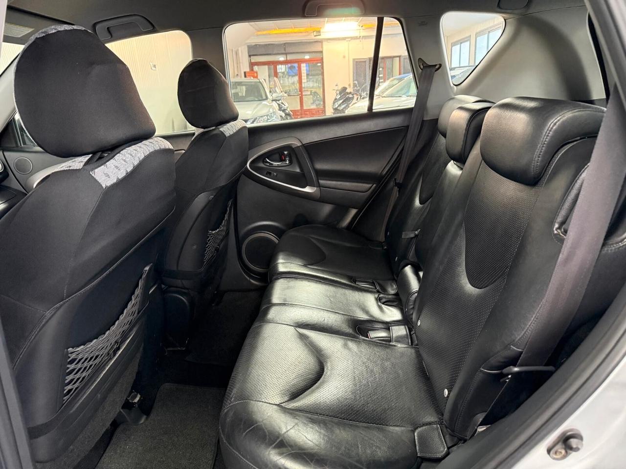 Toyota Rav4 4x4 2.2 D-4D 136cv Luxury