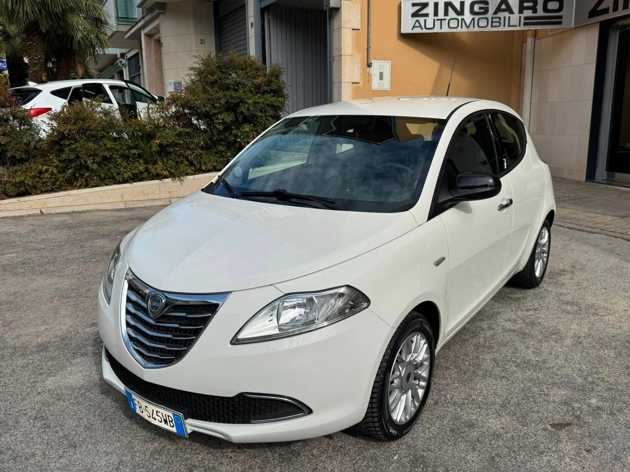 LANCIA YPSILON 1.2 BENZINA GOLD CERCHI PERFETTA