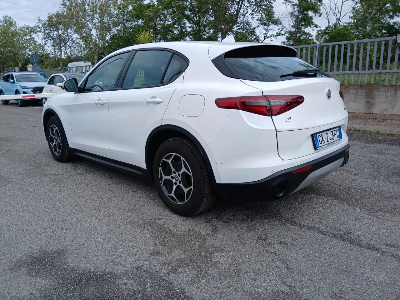 Alfa Romeo Stelvio 2.2 Turbodiesel 190 CV AT8 RWD Business