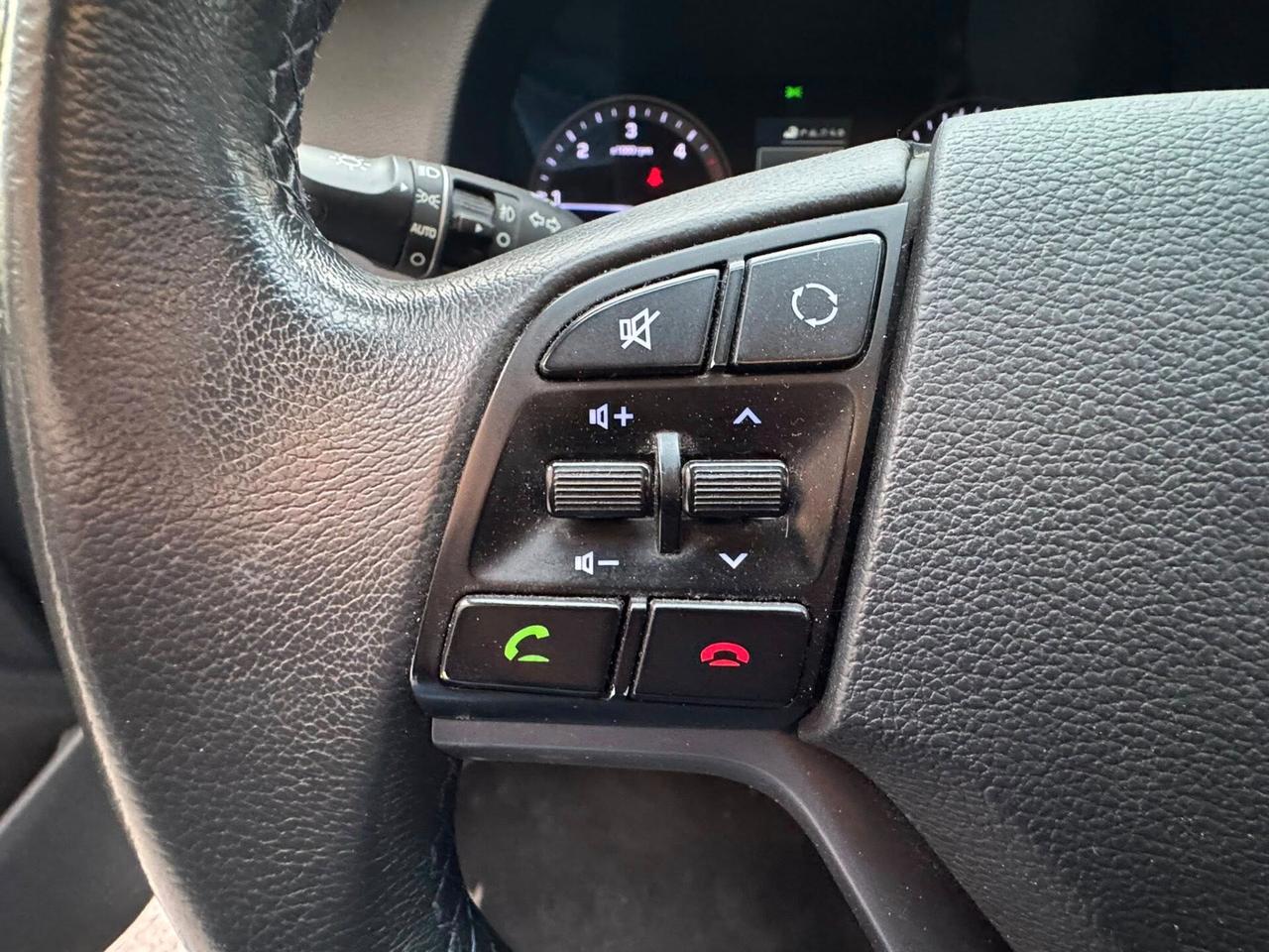 HYUNDAI TUCSON 1.7 CRDI 115 CV. TETTO APRIB.+NAVI