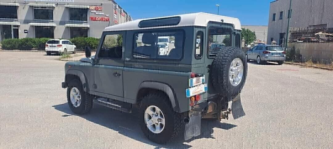 Land Rover Defender 90 2.4 TD4 Pick Up E