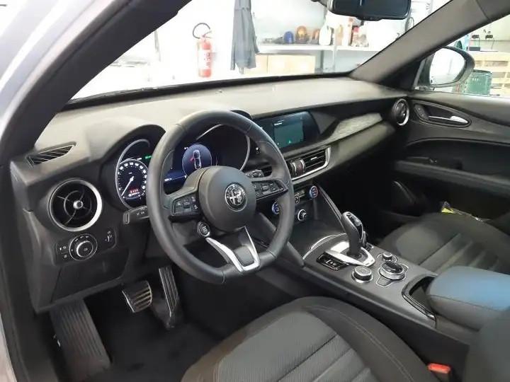 Alfa Romeo Stelvio 2.2 Turbodiesel 160 CV AT8 Sprint