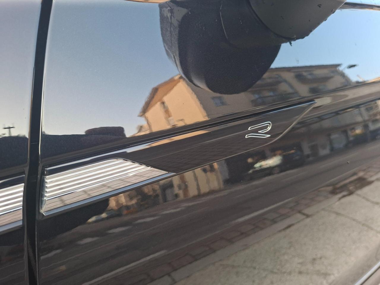 Volkswagen Tiguan 2.0 tdi R-Line 150cv dsg