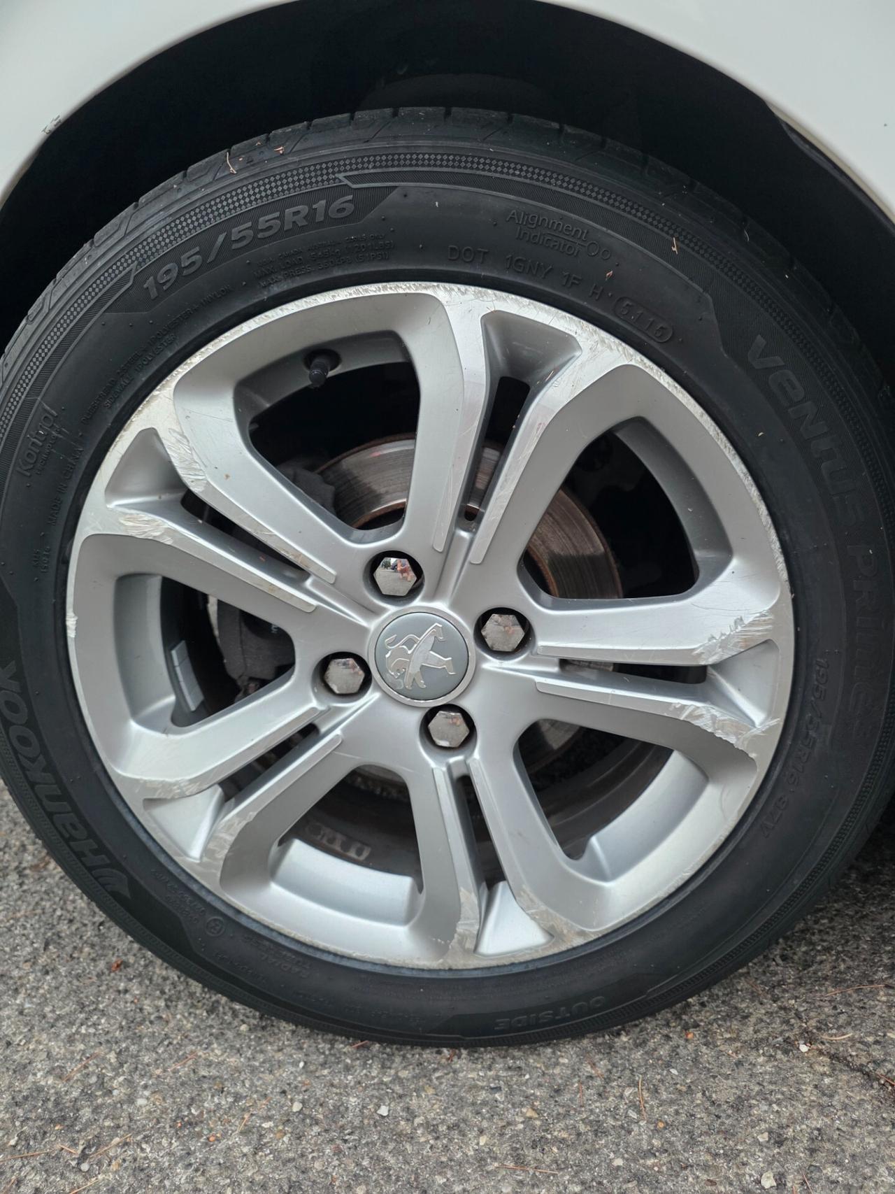 Peugeot 208 1.4 HDi 68 CV 5 porte Active