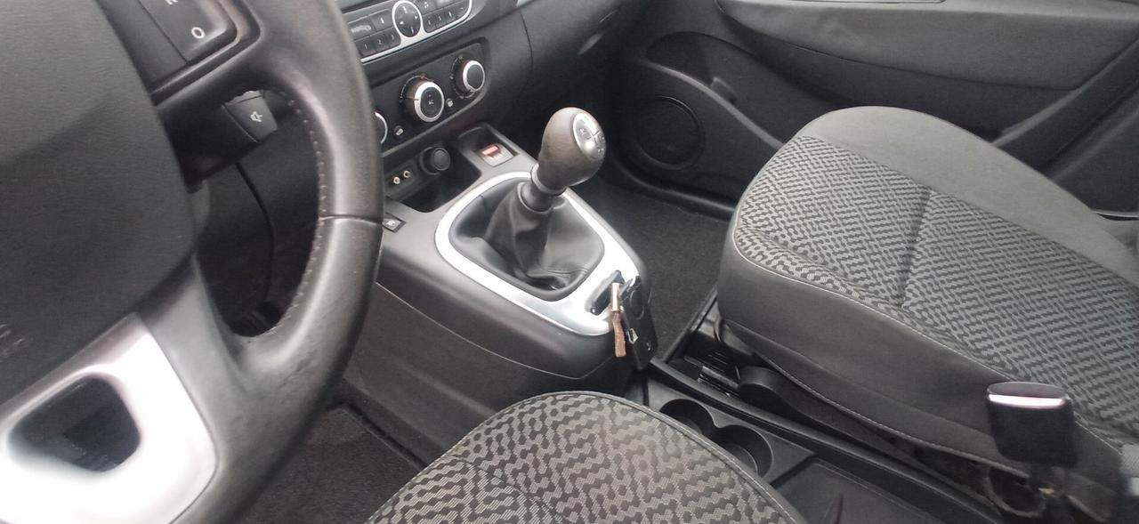 Renault Scenic Scénic X-Mod 1.5 dCi