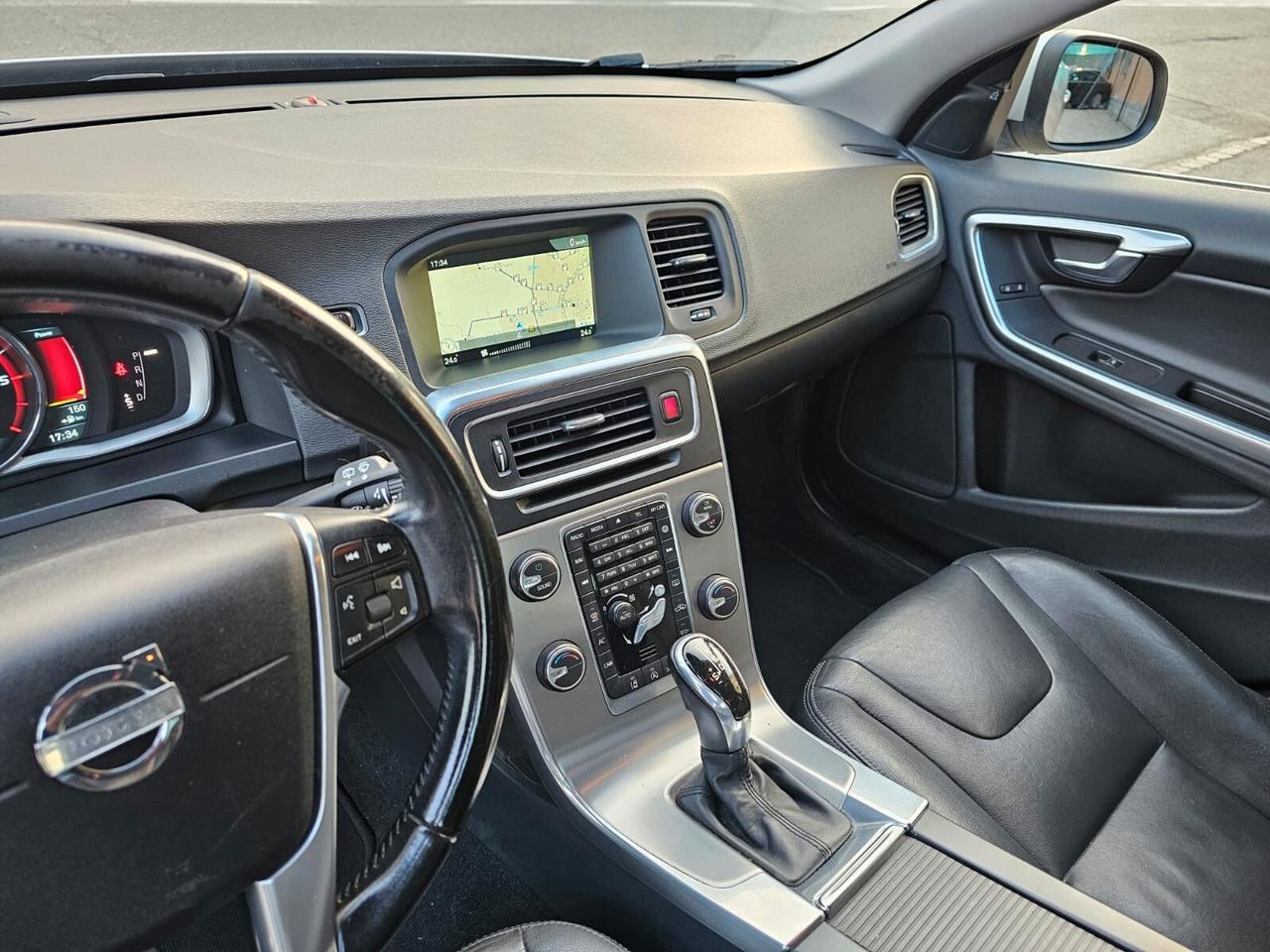 Volvo V60 2.0 D4 181cv Summum*Pelle*Navi*Pdc*Euro6*