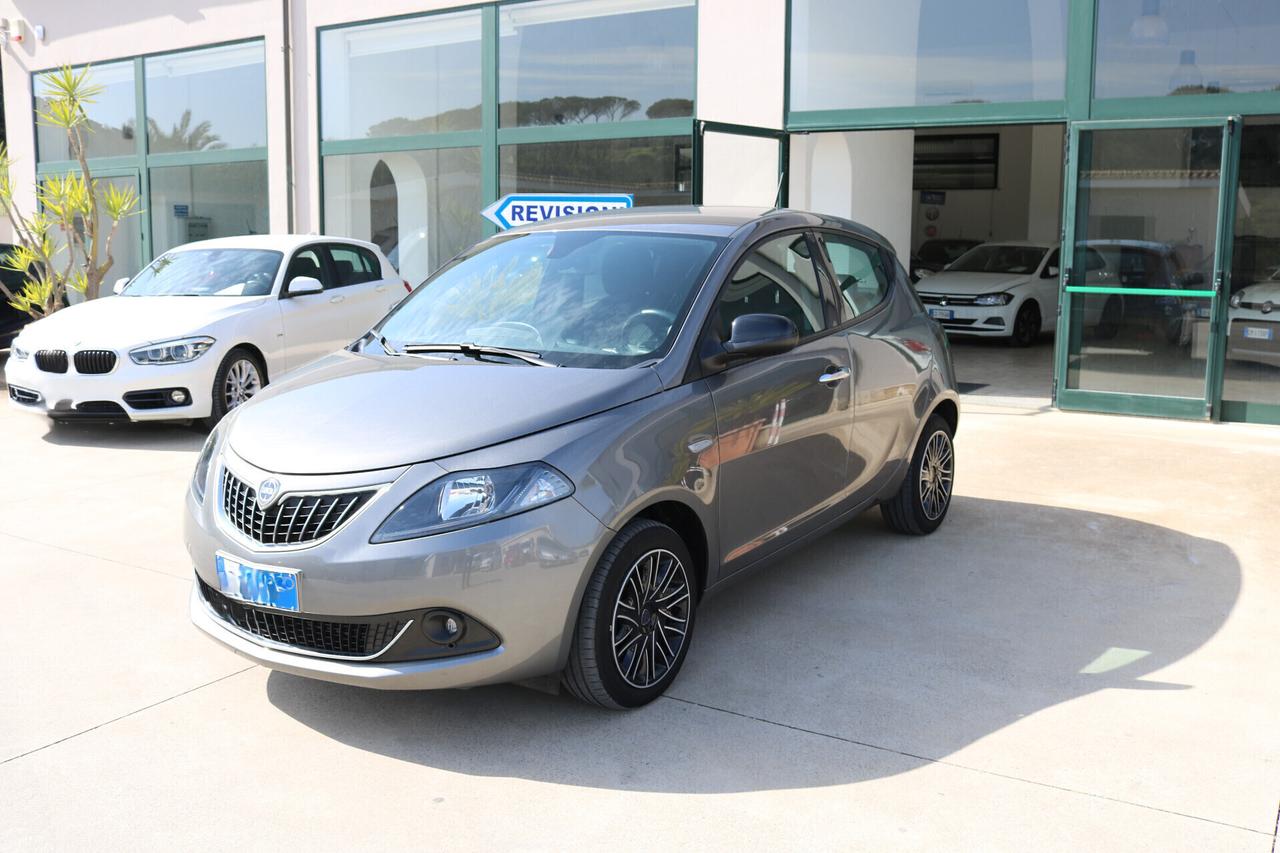 Lancia Ypsilon 1.0 FireFly 5 porte S&S Hybrid Gold