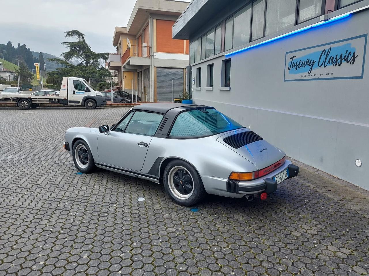 Porsche 911 Carrera 3.2 Targa