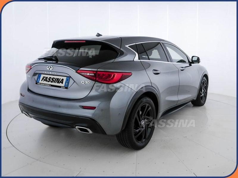 Infiniti Q30 1.5 diesel City Black Edition