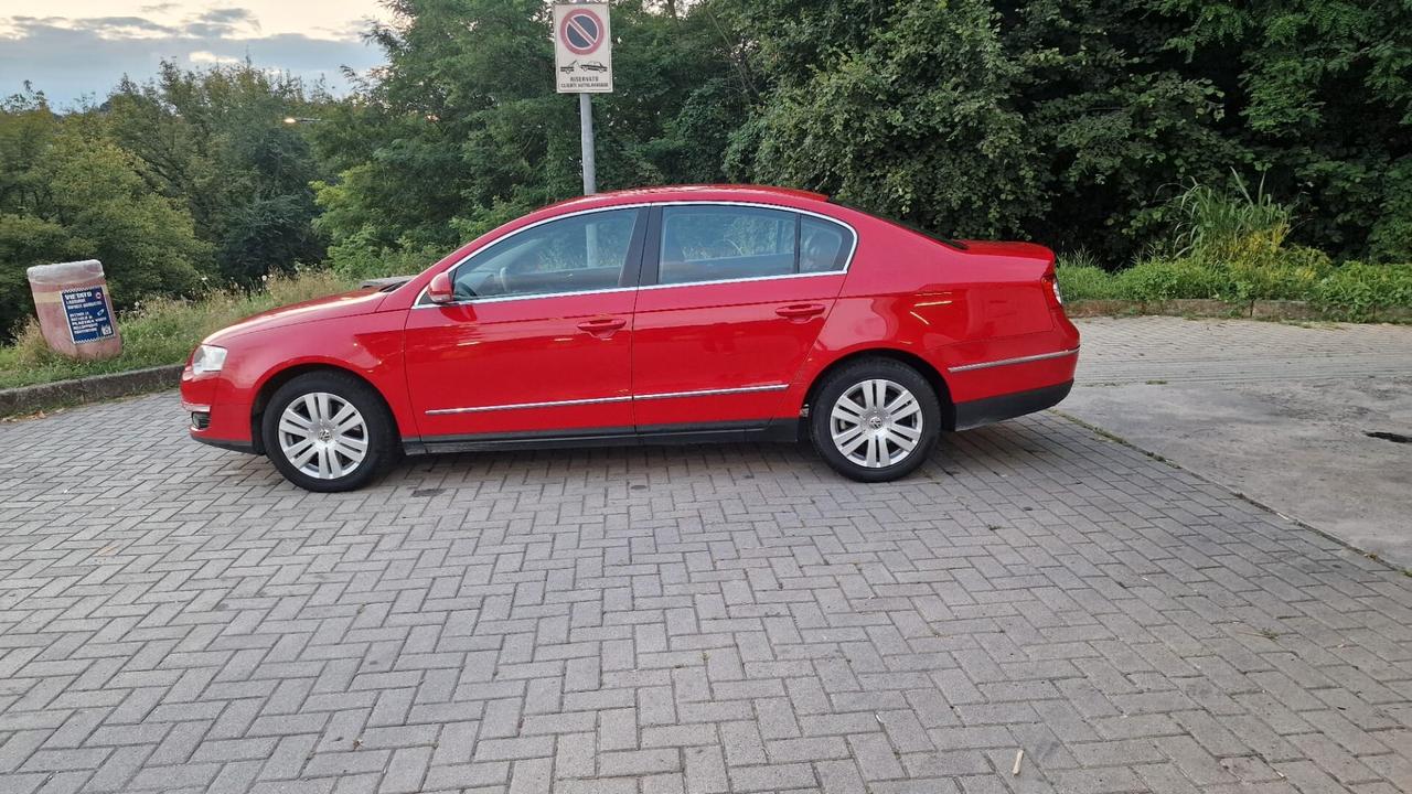 Volkswagen Passat 1.6 16V FSI Comfortline