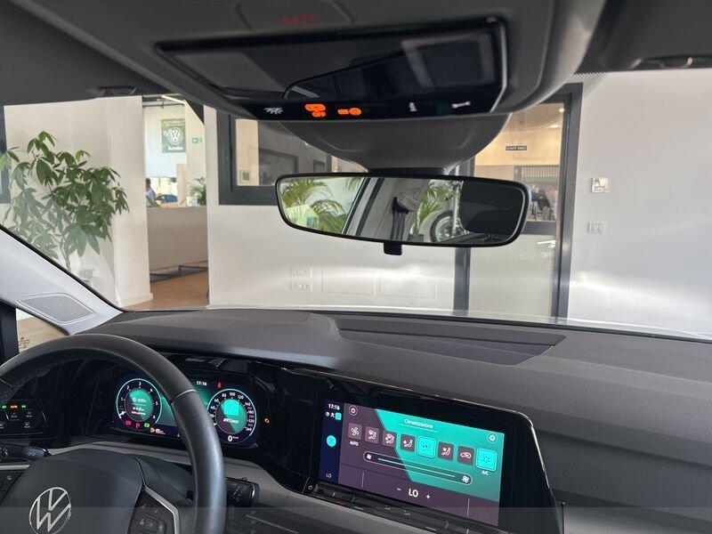 Volkswagen Golf VIII 2020 2.0 tdi Life 115cv dsg