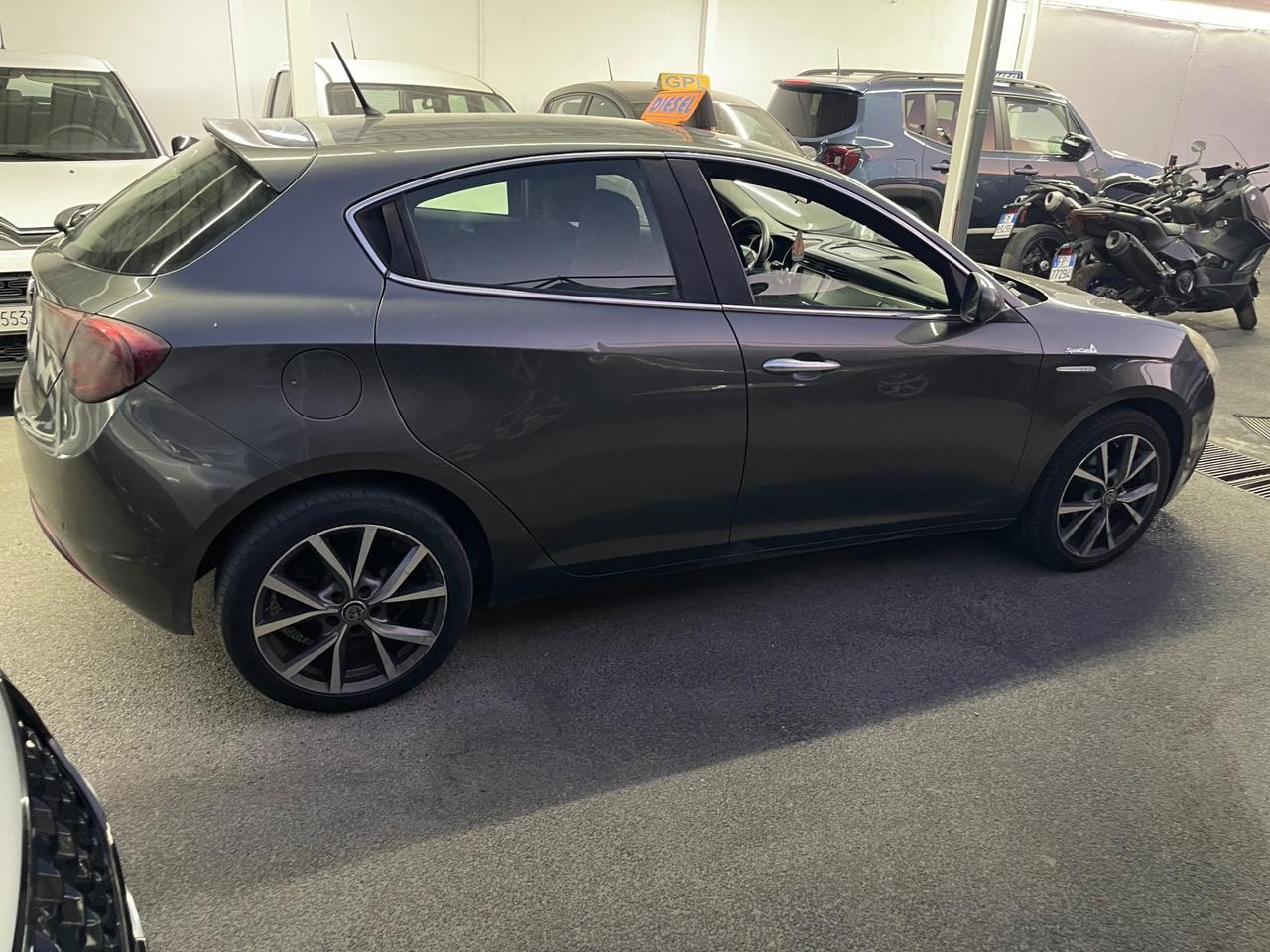 Alfa Romeo Giulietta 1.6 JTDm-2 105 CV Distinctive