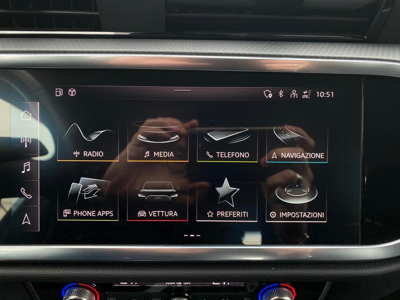 Audi Q3 45 TFSI e S tronic Business