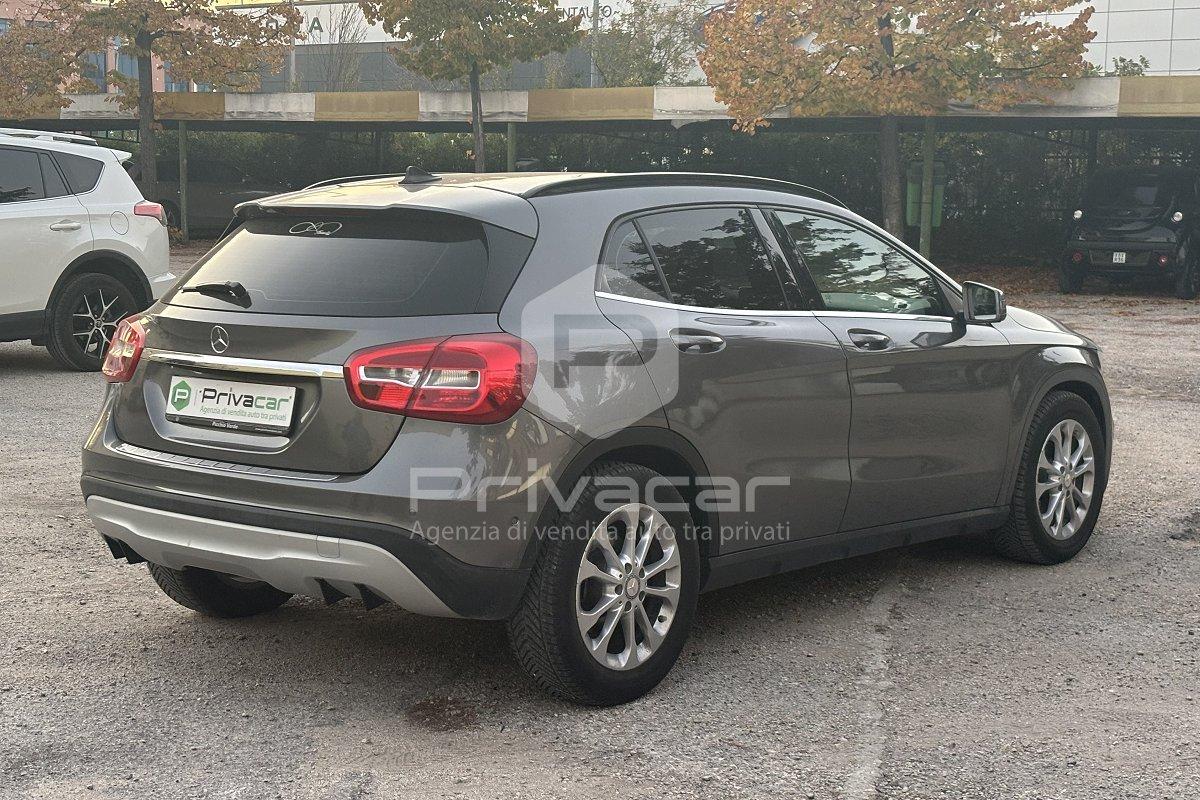 MERCEDES GLA 180 d Automatic Premium