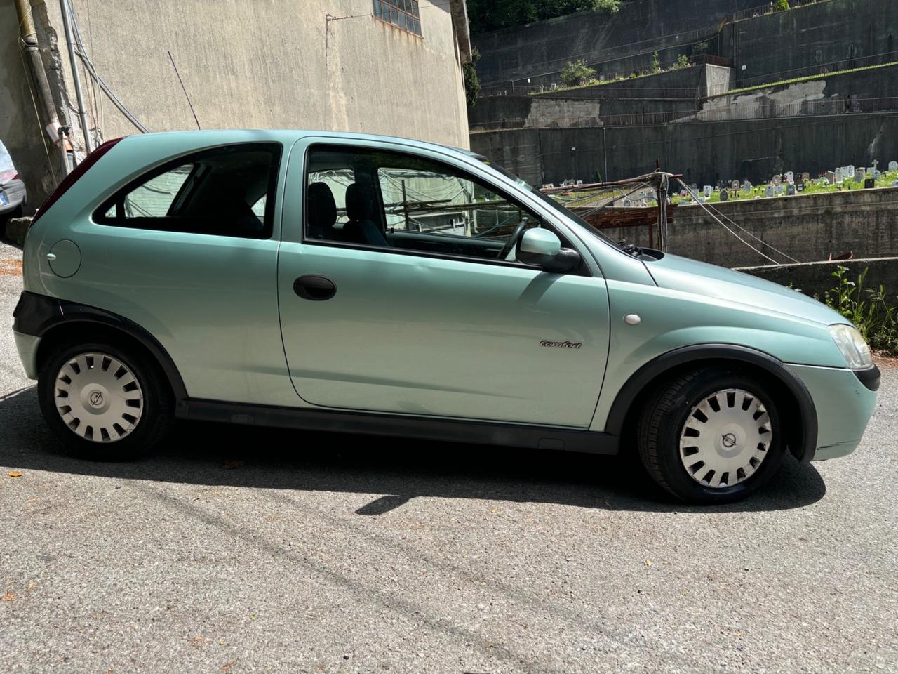 Opel Corsa 1.2i 16V cat 3 porte