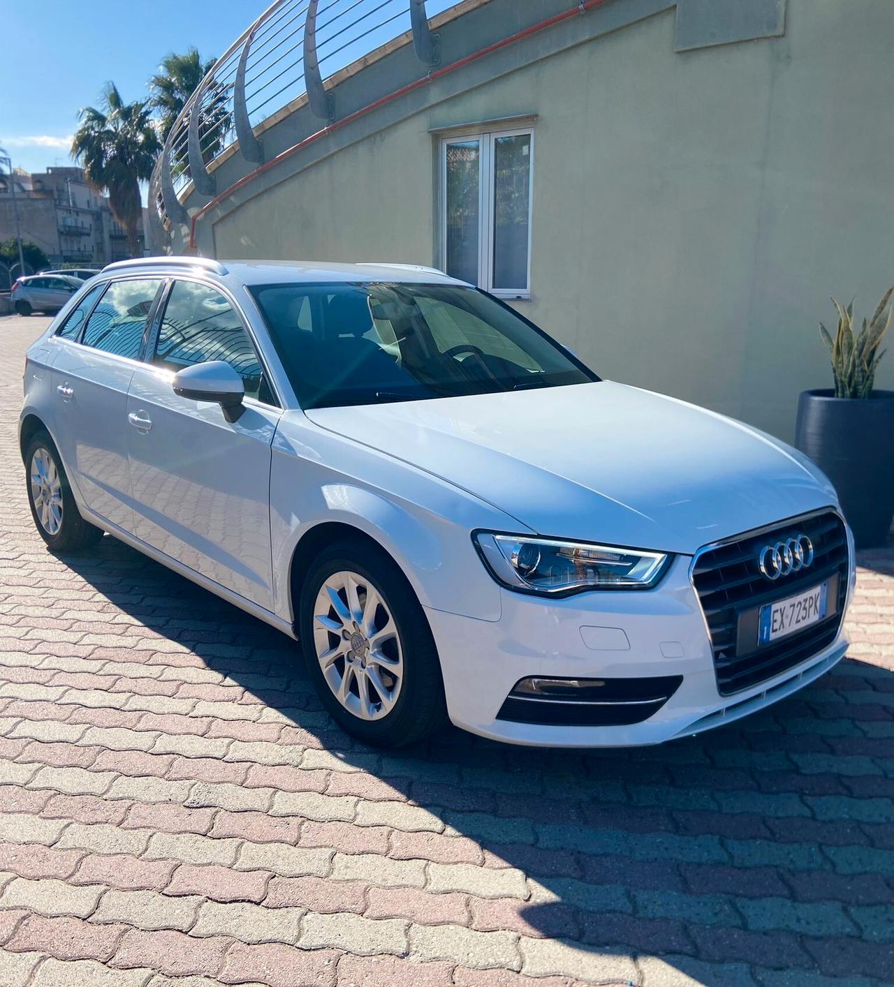 Audi A3 Sportback 1.6 TDI 110cv (81kw) Ambition EURO6