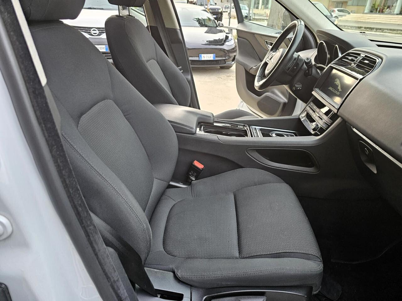 Jaguar F-Pace 2.0 D 180 CV AWD aut. Pure