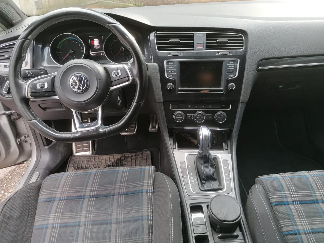 Volkswagen Golf GTE 1.4 TSI DSG 5p. Plug-In-Hybrid - 204cv