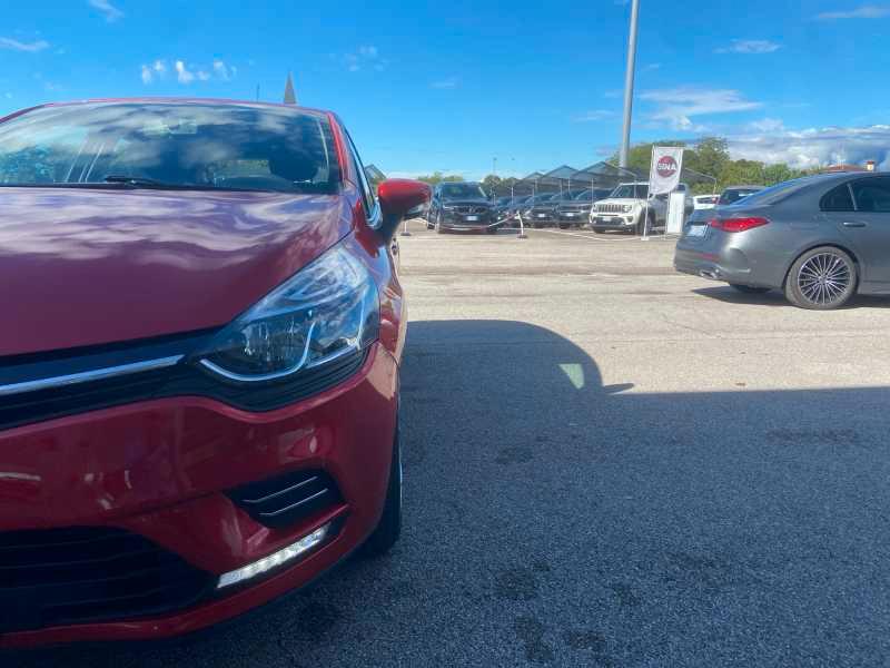 RENAULT Clio 1.2 16v Zen 75cv