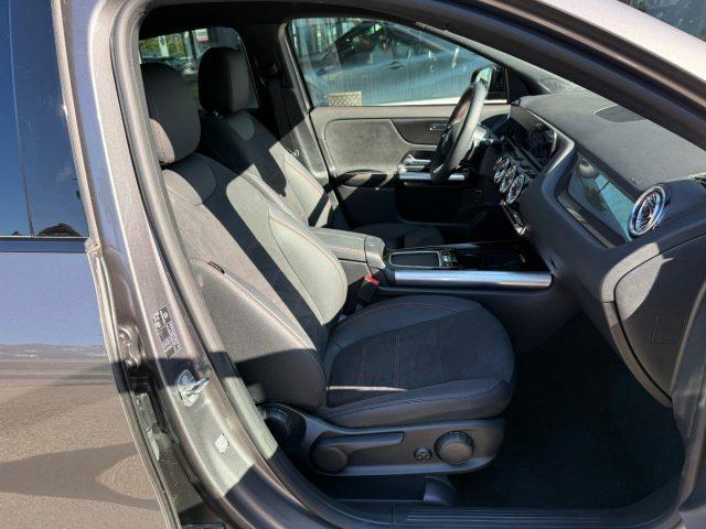 MERCEDES-BENZ GLA 200 d Automatic AMG Line Premium NIGHT - NAVI - 19