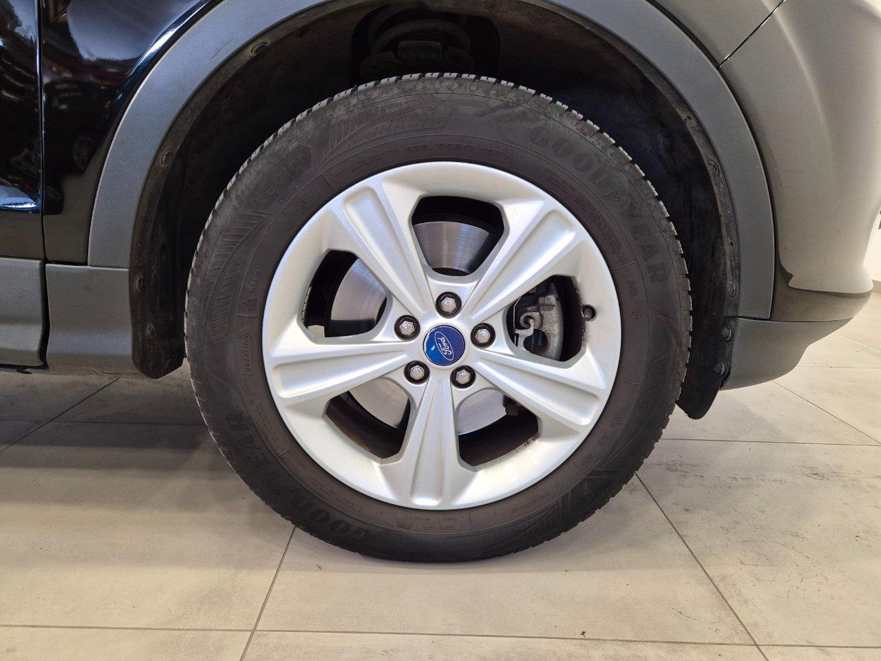 Ford Kuga 2.0 tdci Titanium 2wd 120cv - UNIPROPRIETARIO - Sens. Park. - Cruise/Lim