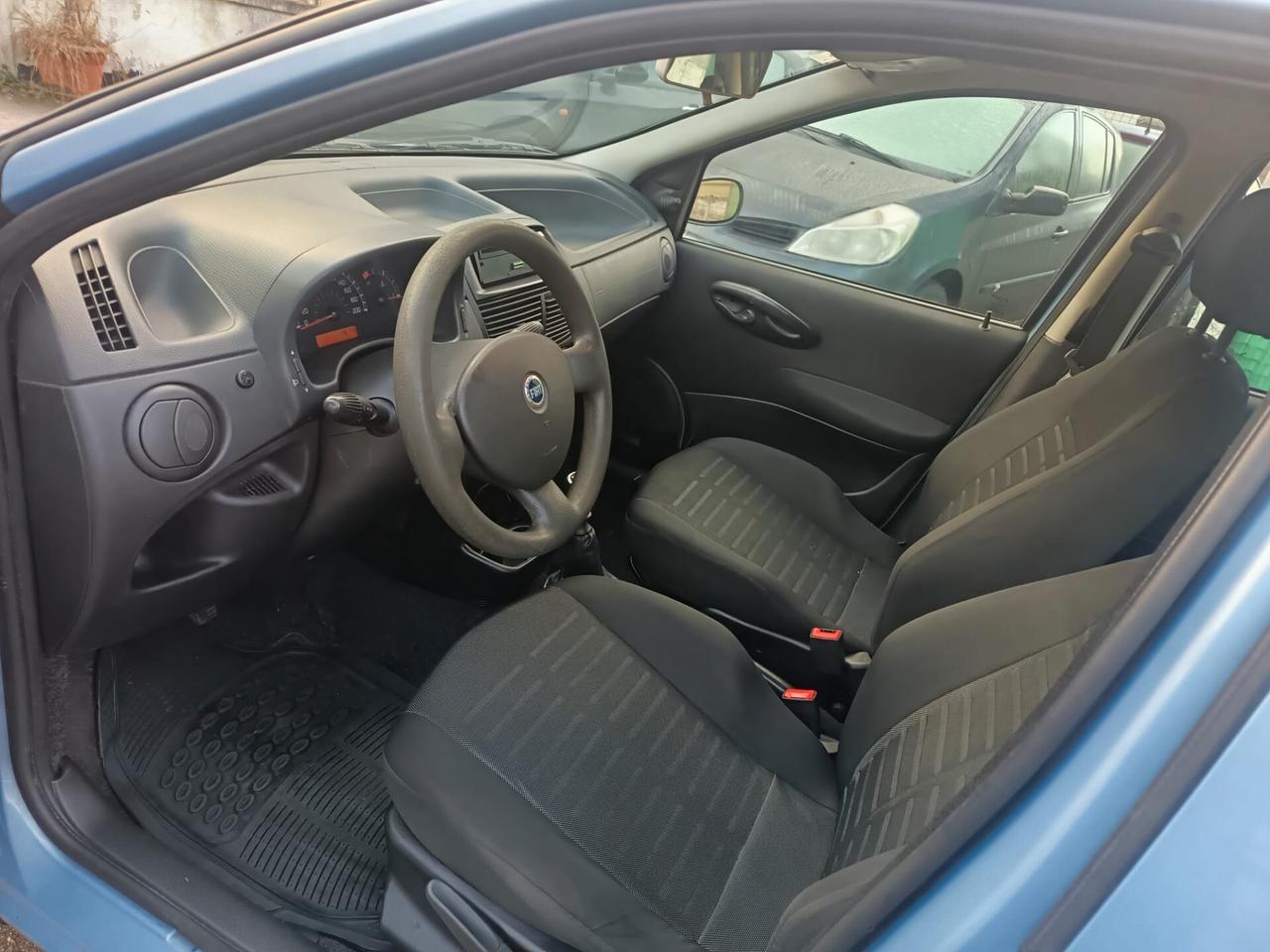 Fiat Punto 1.2i cat 5 porte ELX