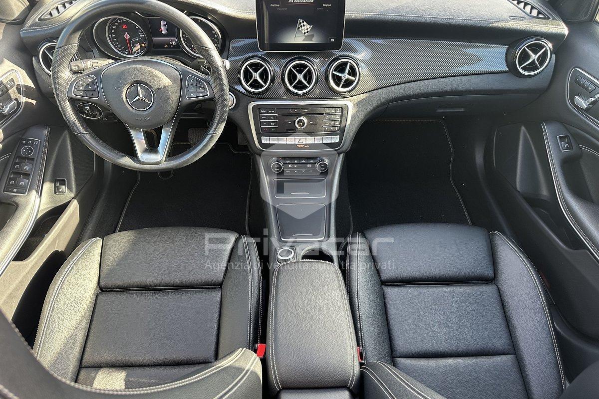 MERCEDES GLA 200 d Automatic 4Matic Premium