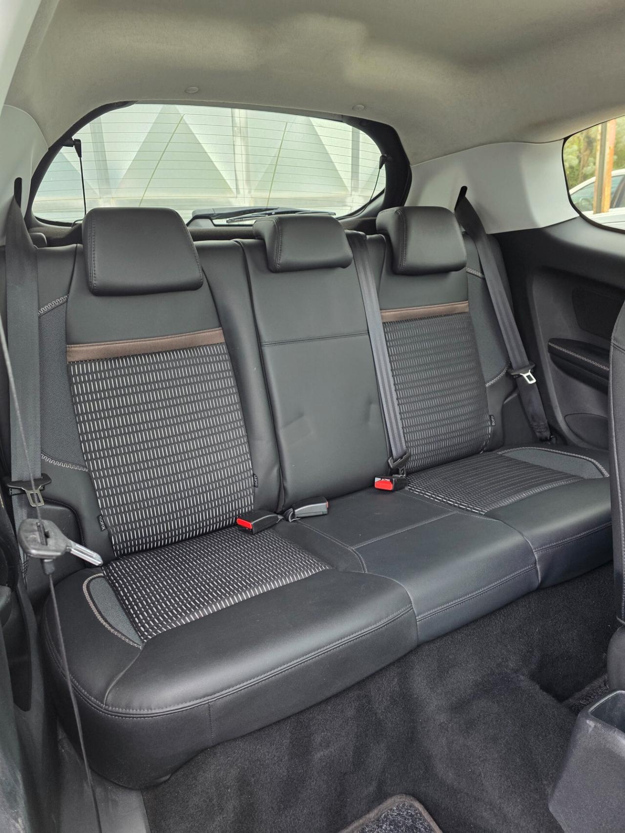 Peugeot 208 1.6 THP 156 CV 3 porte pre GTi