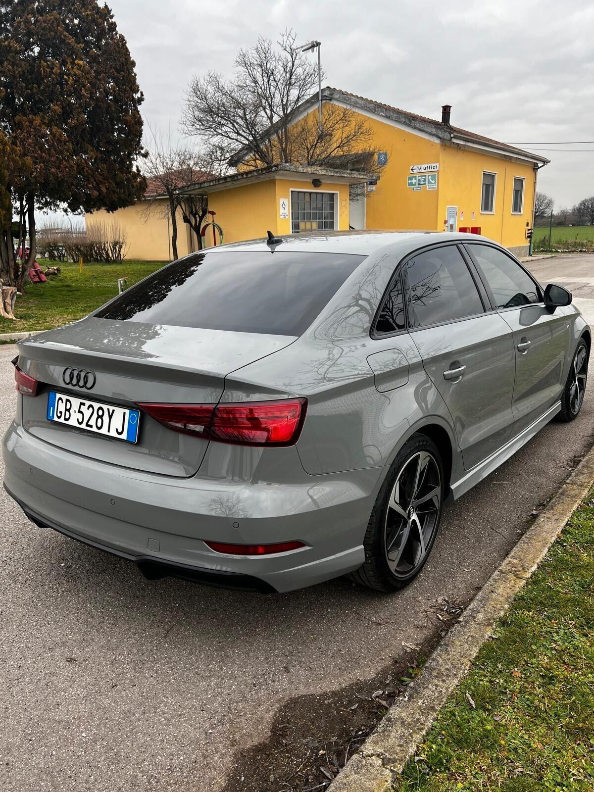 Audi A3 Sedan 30 TDI Business