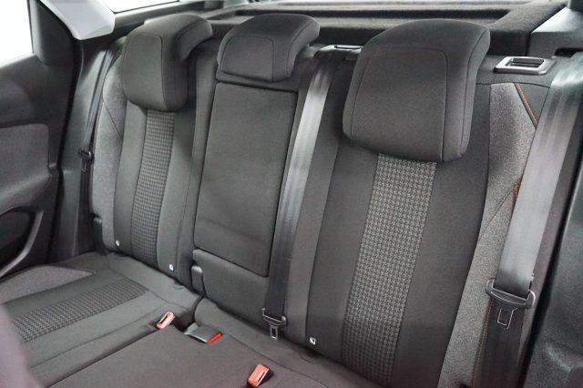 PEUGEOT 3008 BlueHDi 130 S&S Business