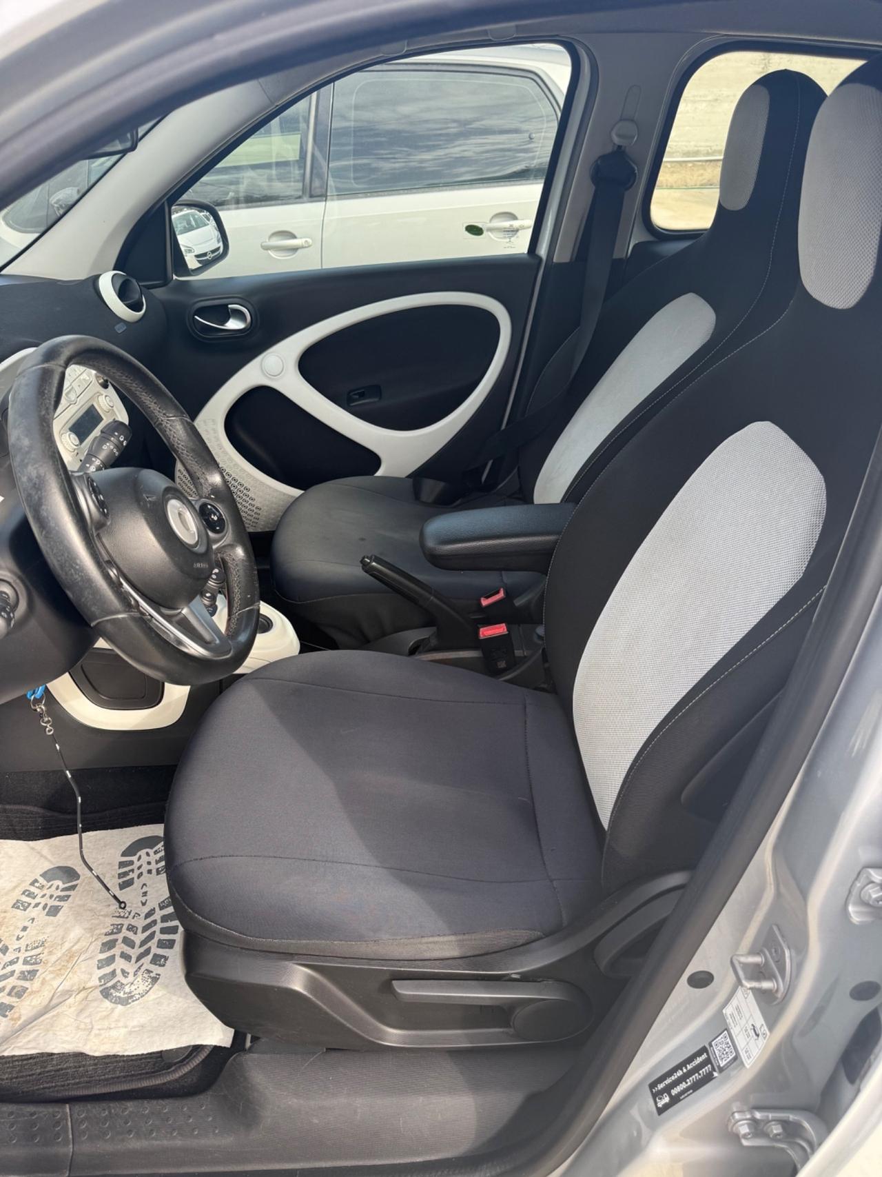 Smart ForFour 60 1.0 Black Passion