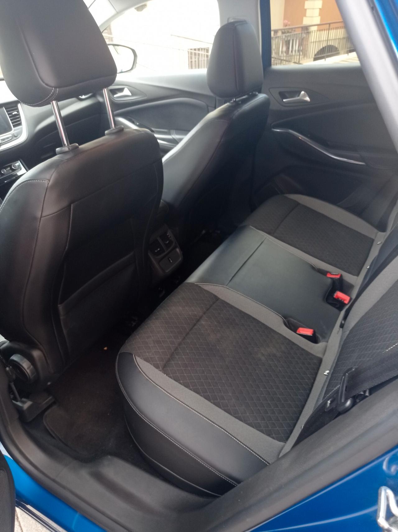Opel Grandland X 1.6 Hybrid Plug-in aut. AWD Elegance